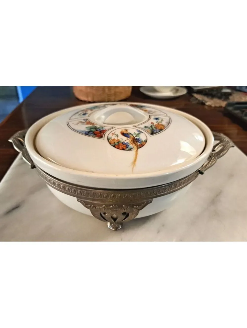 Vintage 1930's Royal Rochester Round Covered Baking Casserole Dish & Stand